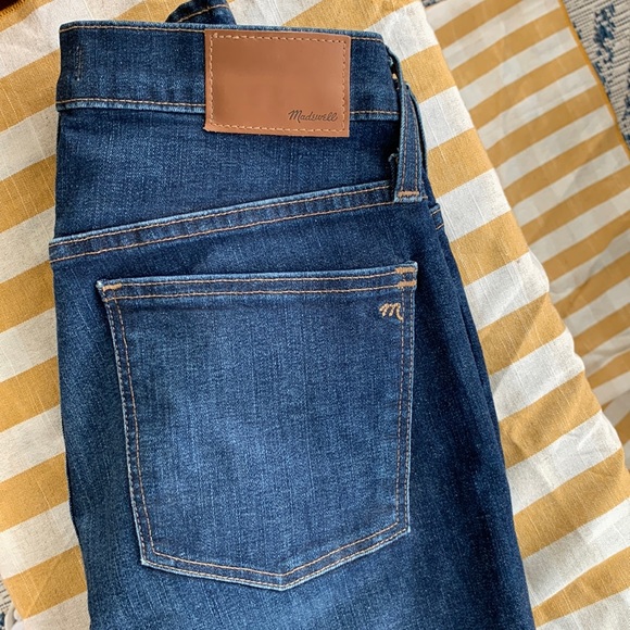 Madewell 9" Mid-Rise Skinny Jeans: Button-Front Edition- 28 Petite - Picture 5 of 14